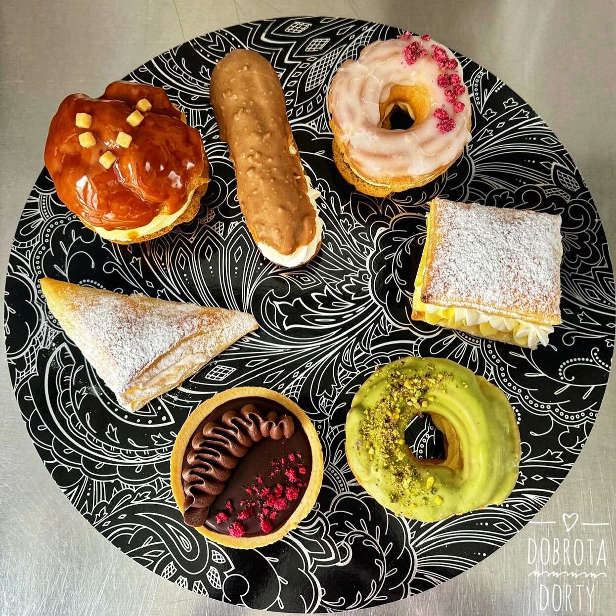 Zákusky a minizákusky Cukrárna DOBROta